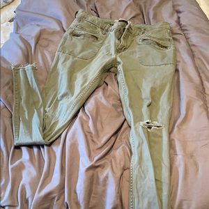 Hollister SuperSkinny Army Green jean.